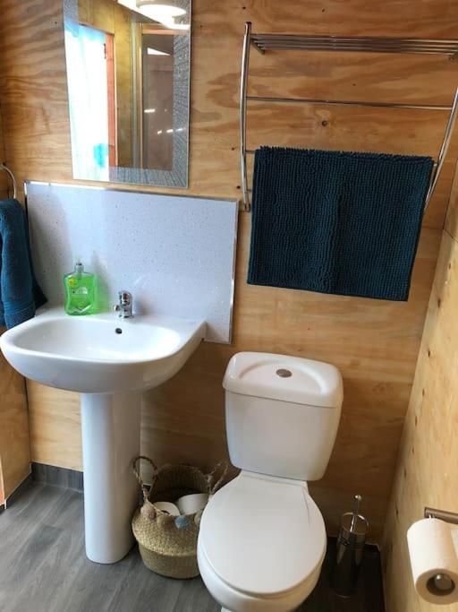 Cox Hill Glamping Badger Hotel Truro Ngoại thất bức ảnh