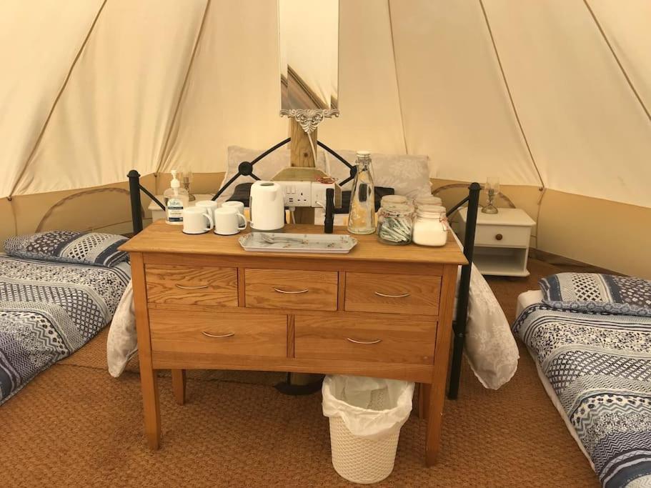 Cox Hill Glamping Badger Hotel Truro Ngoại thất bức ảnh