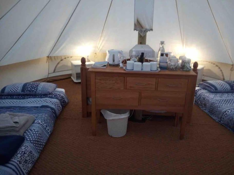Cox Hill Glamping Badger Hotel Truro Ngoại thất bức ảnh