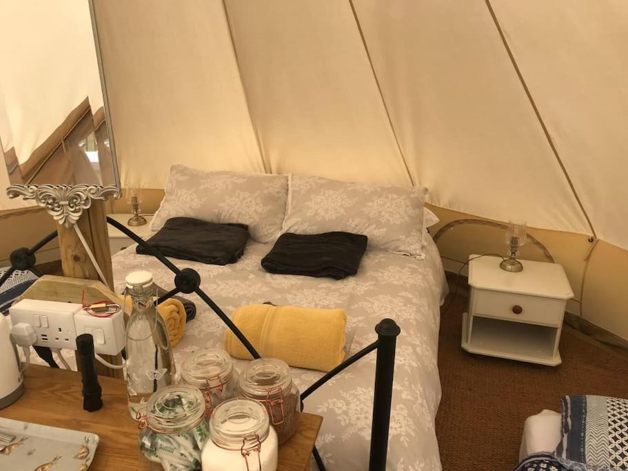 Cox Hill Glamping Badger Hotel Truro Ngoại thất bức ảnh